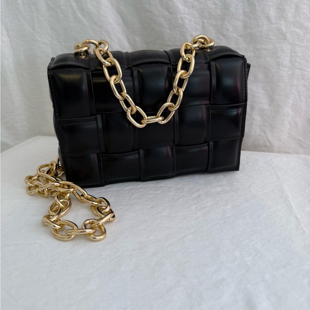 Black Quilted Chain Shoulder Bag